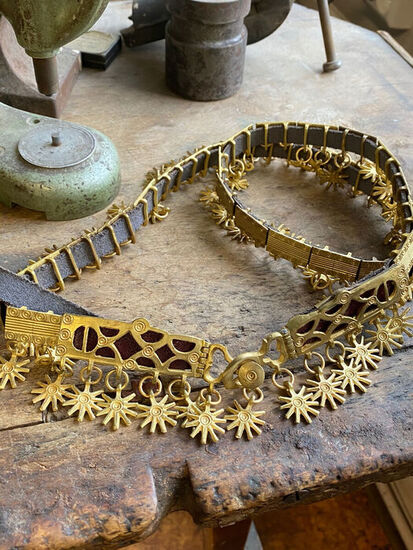 Cast Helavyö Belt Brass