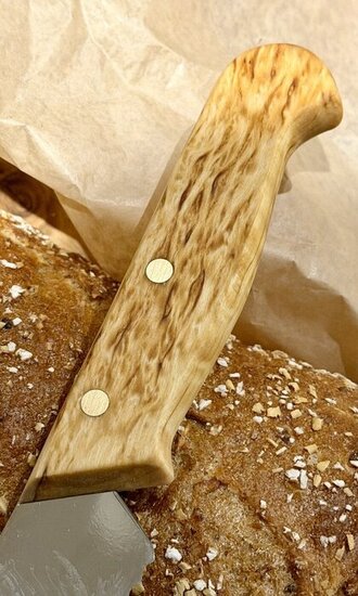 Leipäveitsi visakahvalla