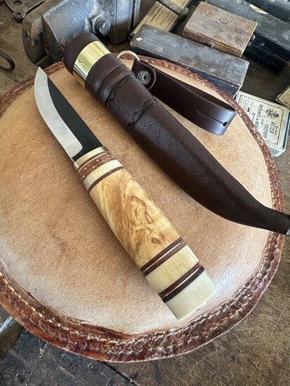 Luu-uniikki Knife