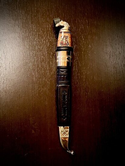 Coat of Arms knife